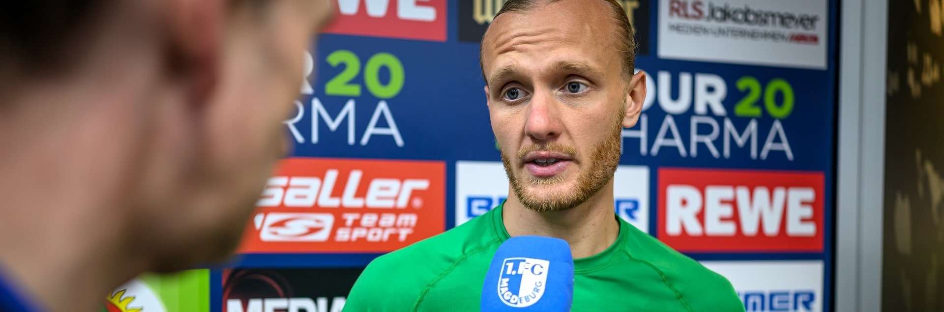 Dominik Reimann am Mikrofon von FCM-tv