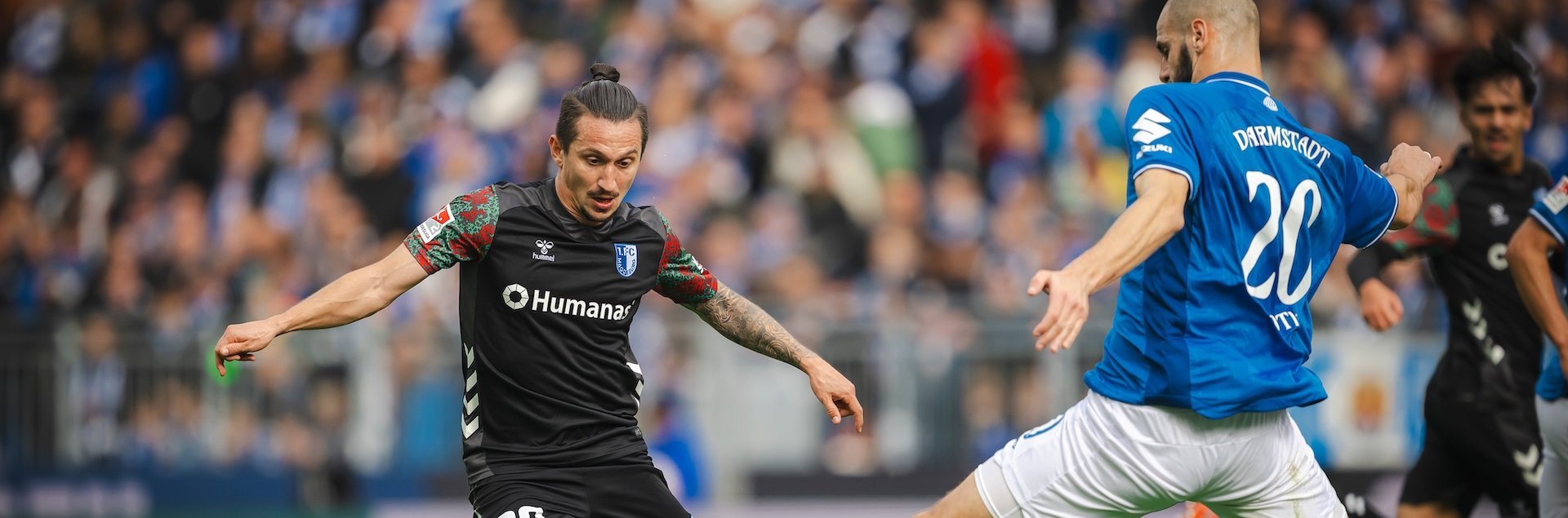 Baris Atik (links) im Hinspiel in Darmstadt