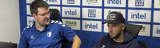 Falko MIchel (rechts) mit Moderator Hannes Butz