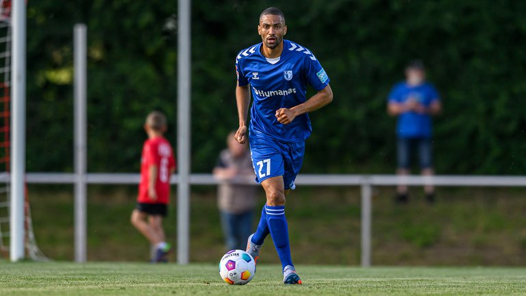 Malcolm Cacutalua trainiert beim litauischen Meister FK Panevėžys mit.