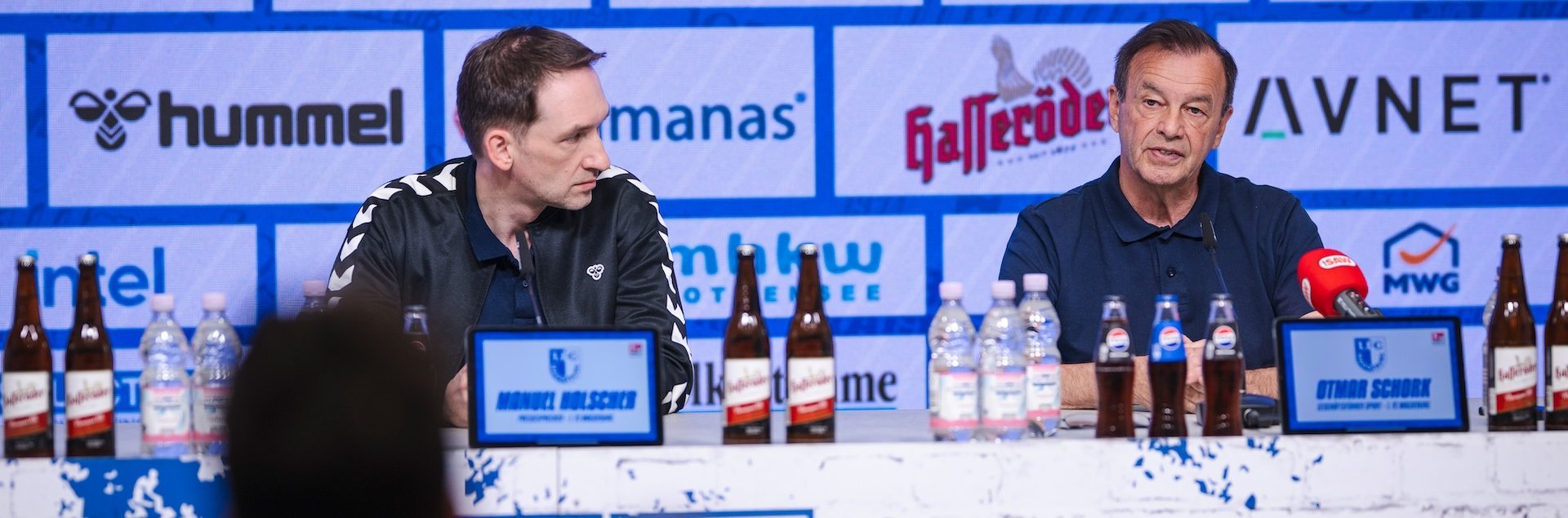 Otmar Schork (rechts) und Pressesprecher Manuel Holscher.