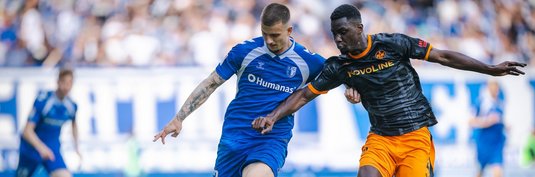 Mateusz Żukowski (links) im Spiel gegen Kaiserslautern