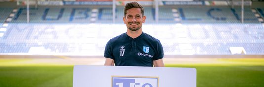 Alexander Nollenberger mit der Dauerkarte 2025/26