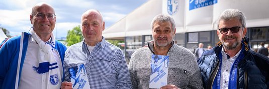Von links: FCM-Präsident Dr. Jörg Biastoch, Rolf Döbbelin, Frank Cebulla und FCM-Ehrenpräsident Peter Fechner