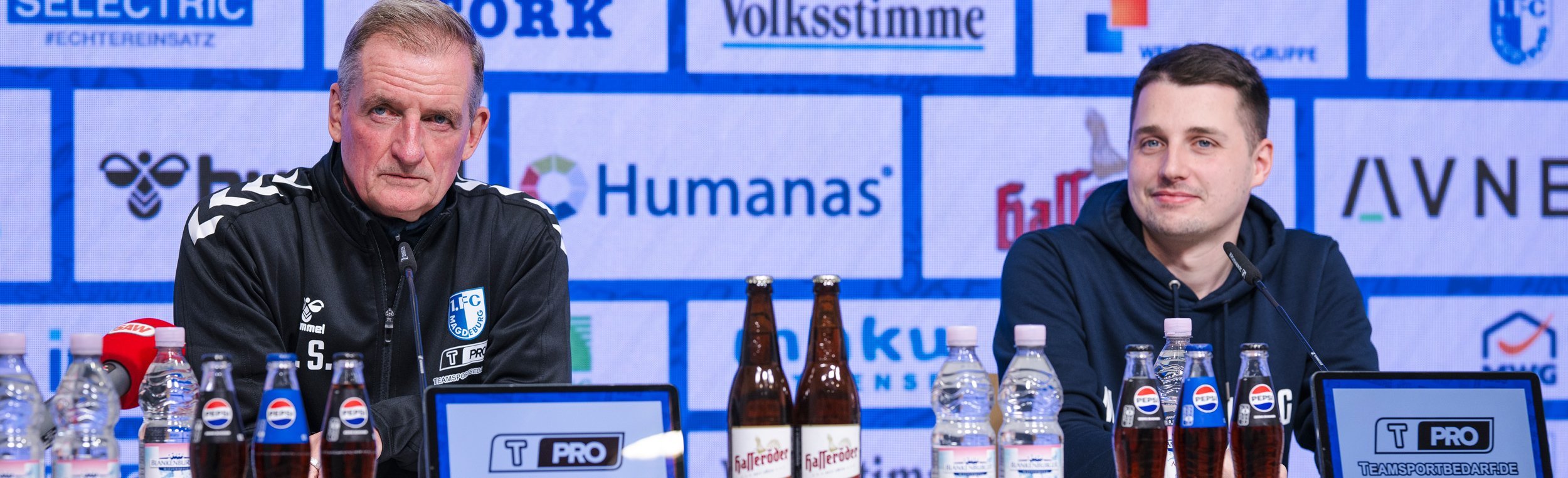 FCM-Trainer Petrik Sander (links) und Interims-Pressesprecher Tobias Barthel