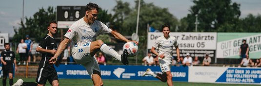 Martijn Kaars (am Ball) erzielte zwei Tore.