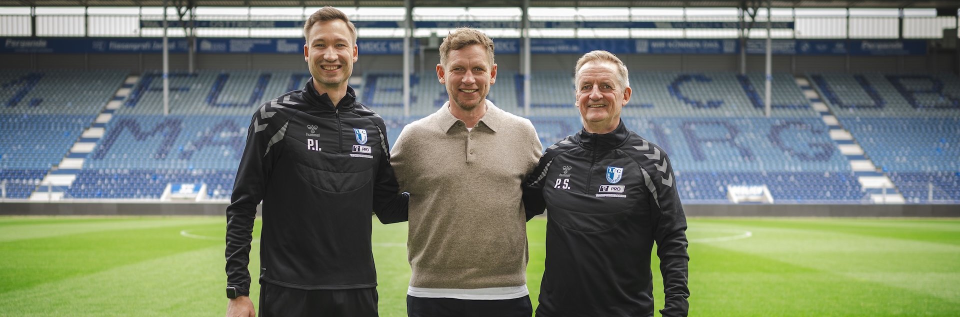 Sportdirektor Peer Jaekel (Mitte) mit Petrik Sander (rechts) und Pascal Ibold