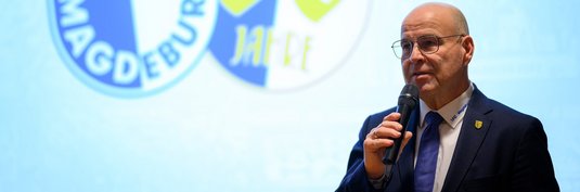 Dr. Jörg Biastoch bei der Begrüßung