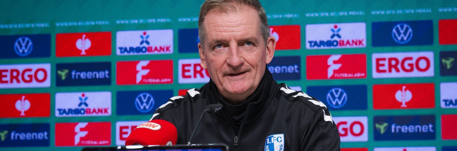 Petrik Sander bei der PK vor dem Spiel