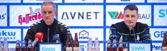 Trainer Petrik Sander (links) und Interims-Pressesprecher Tobias Barthel