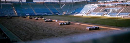 Rasentausch in der Avnet Arena