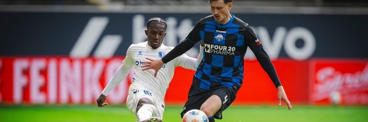 Richmond Tachie (links) im Duell mit Calvin Brackelmann