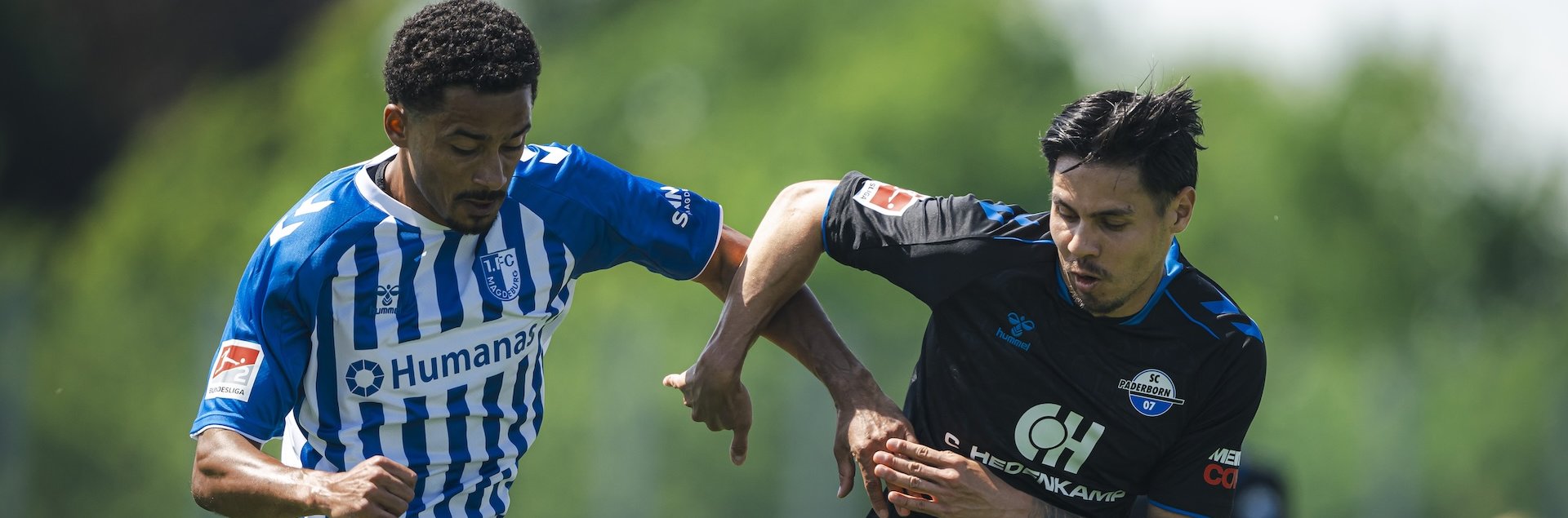 Torschütze Emmauel Iyoha (links) im Duell mit Ex-FCM-Spieler Raphael Obermair