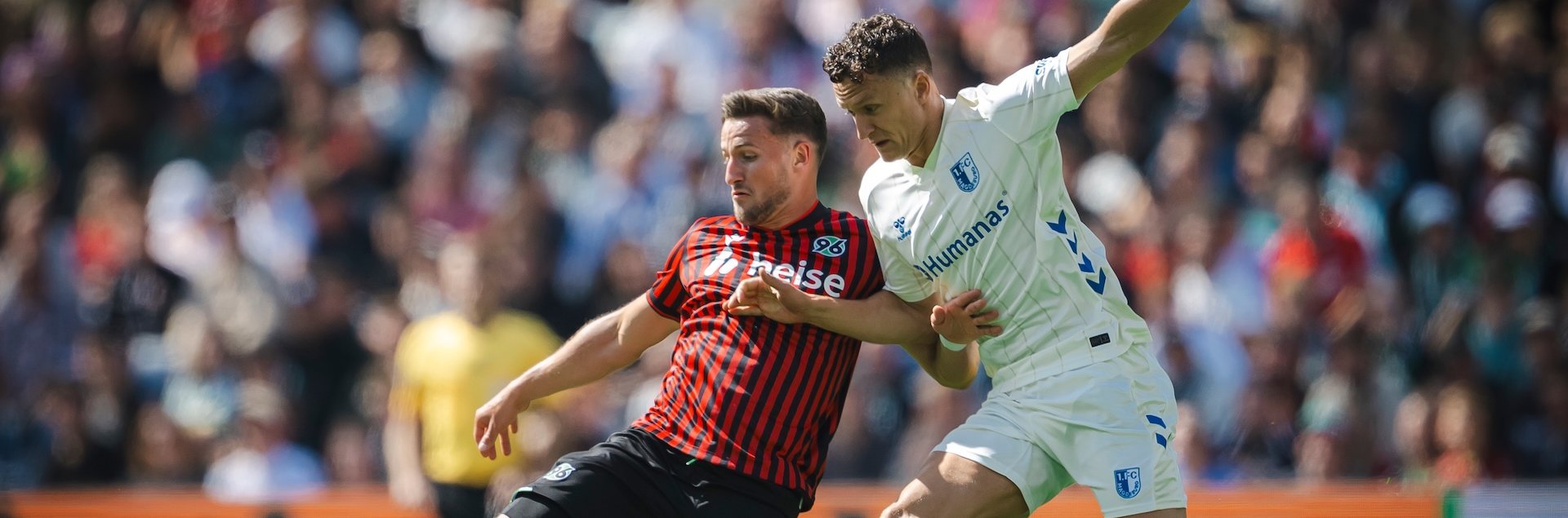 Martijn Kaars (rechts) im Spiel in Hannover