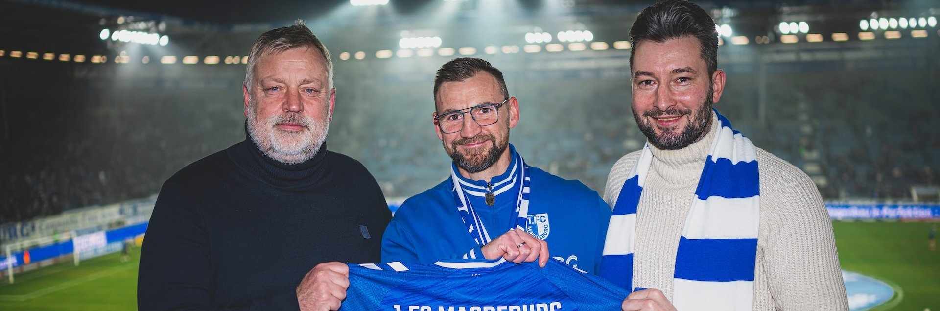 David Schneider (Mitte) mit Marius Sowislo (rechts) und Tom Heitzmann