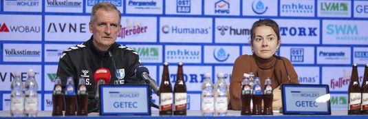 Trainer Petrik Sander (links) und Pressesprecherin Kristina Richter