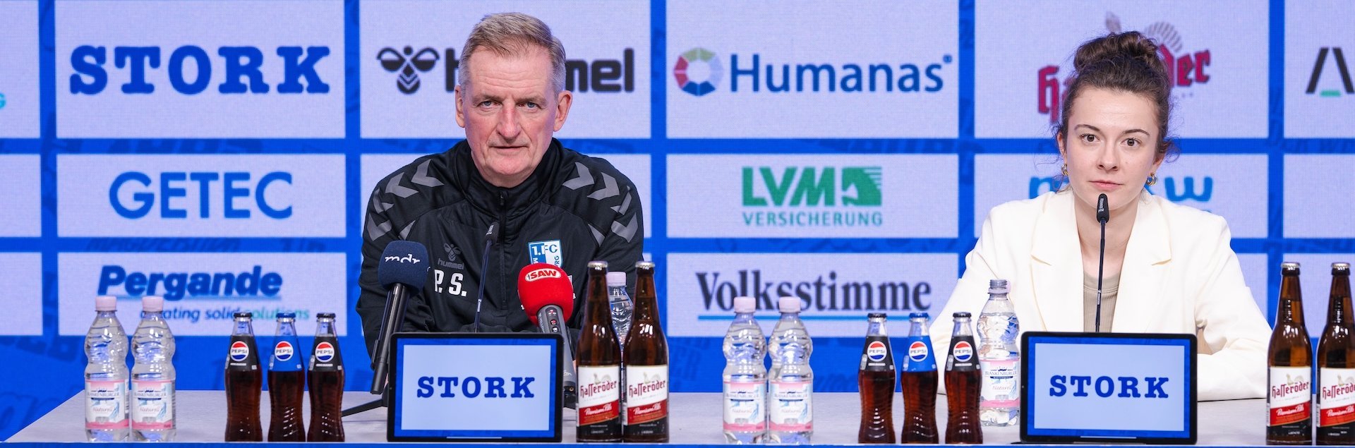 Trainer Petrik Sander (links) und Pressesprecherin Kristina Richter