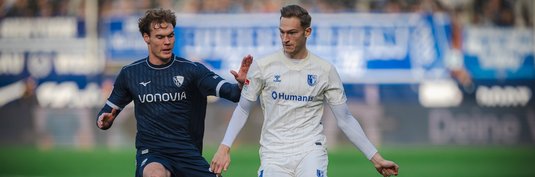 Maximilian Breunig (rechts) im Zweikampf im Spiel