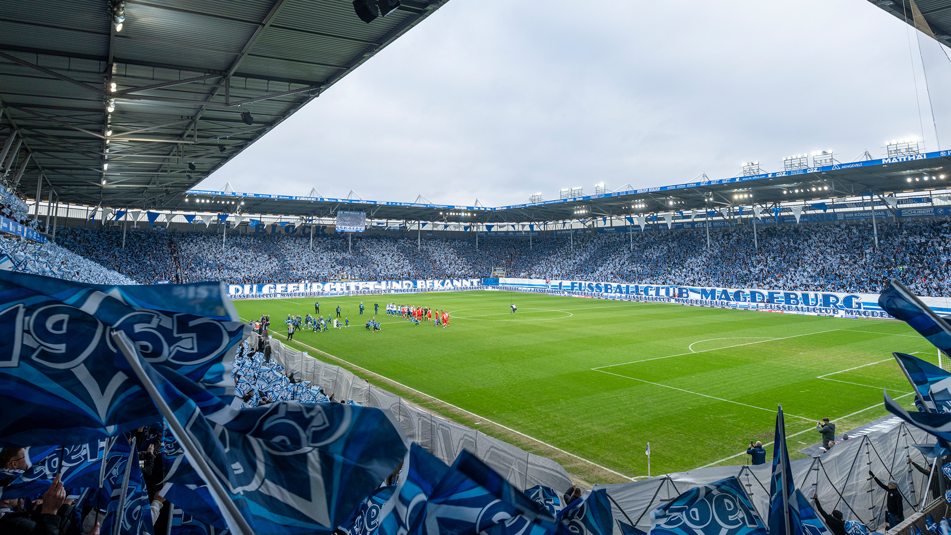 Choreografie zum 60-Jahre-Jubiläumsspiel gegen Kiel.