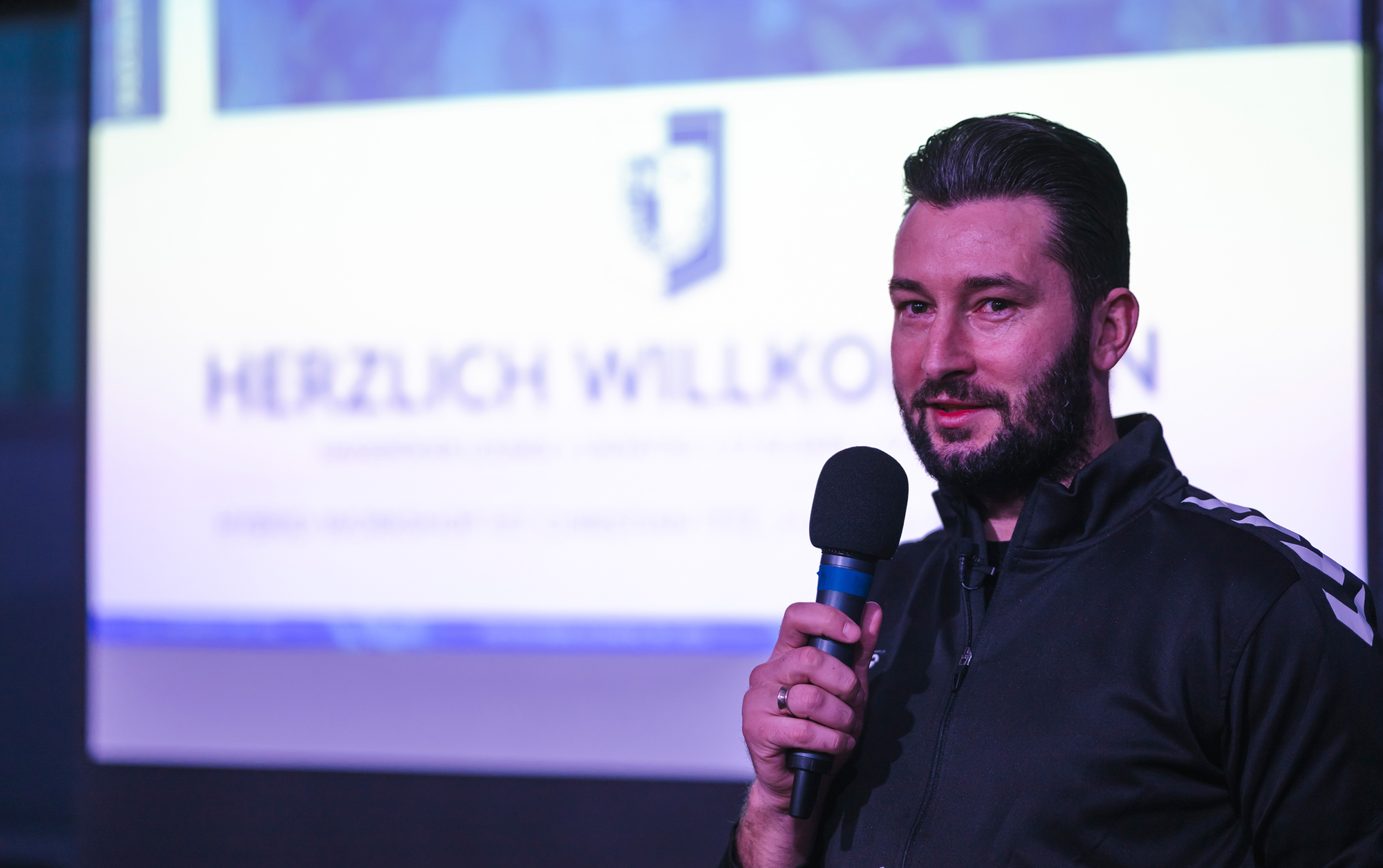 Marius Sowislo ist Leiter des Partnervereinsnetzwerks "Mit Blau-Weiss vereint".