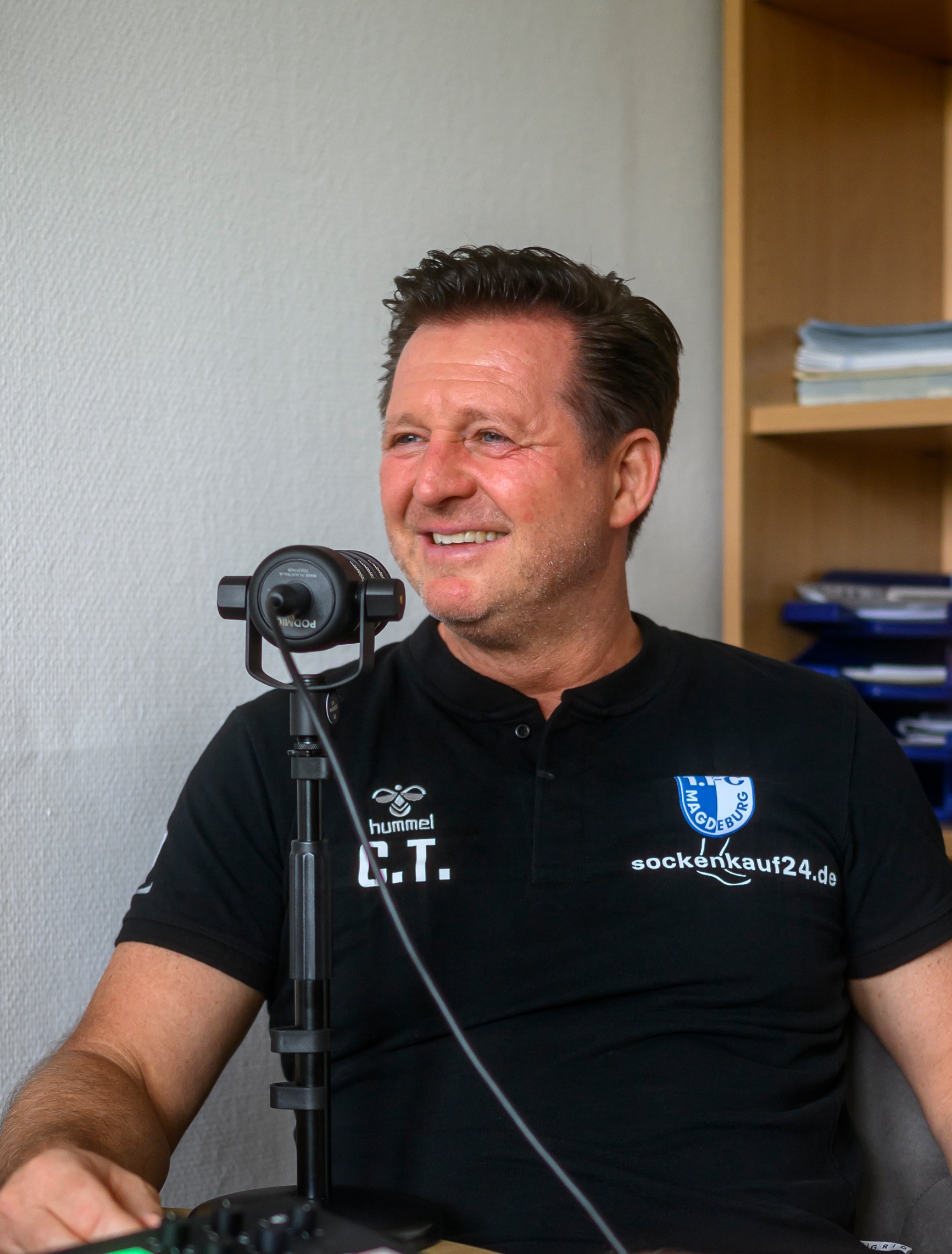 FCM-Cheftrainer Christian Titz während der Aufnahme des Podcasts.