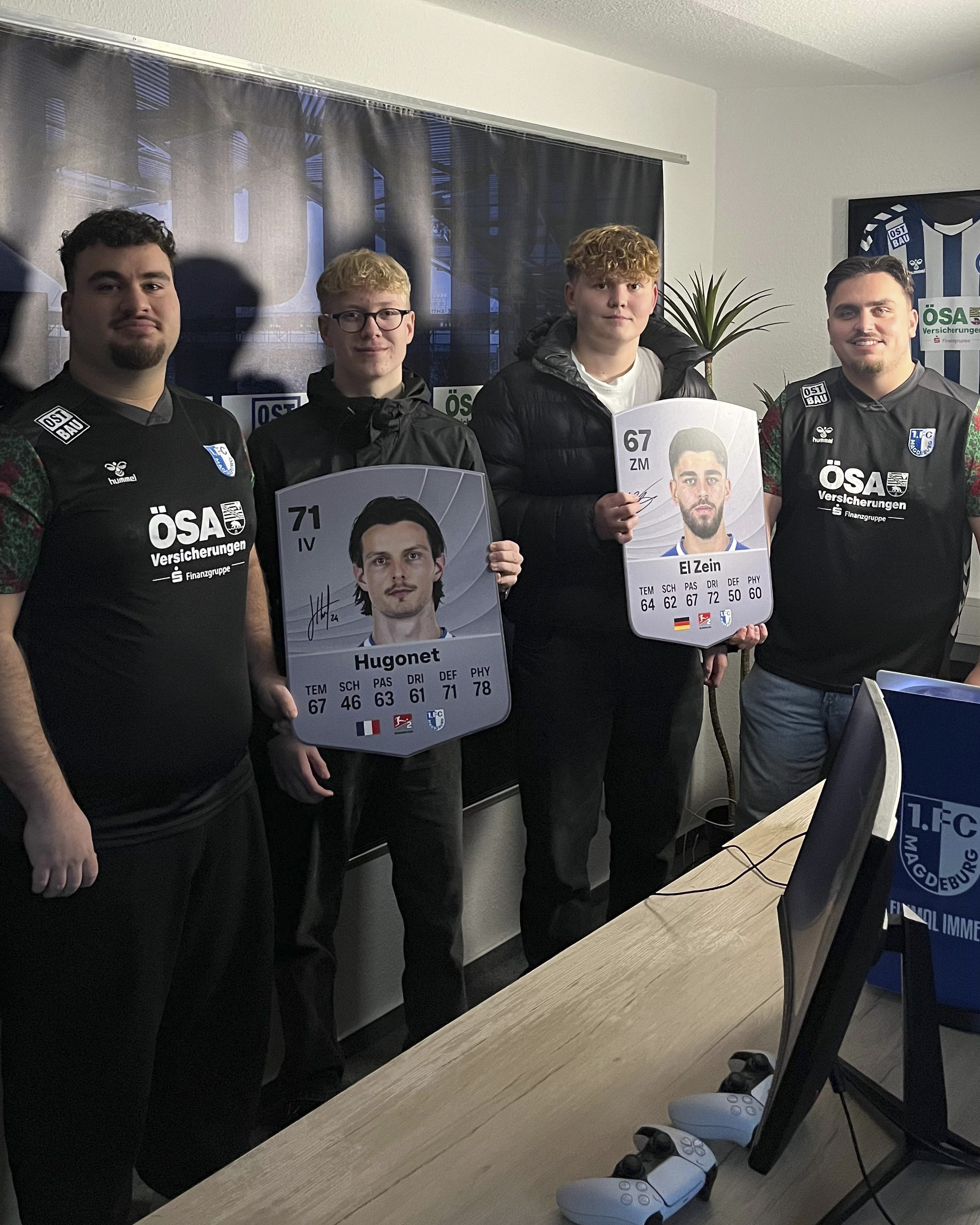 Nils und Ole holten sich ihre gewonnenen und signierten EAFC-Karten ab.