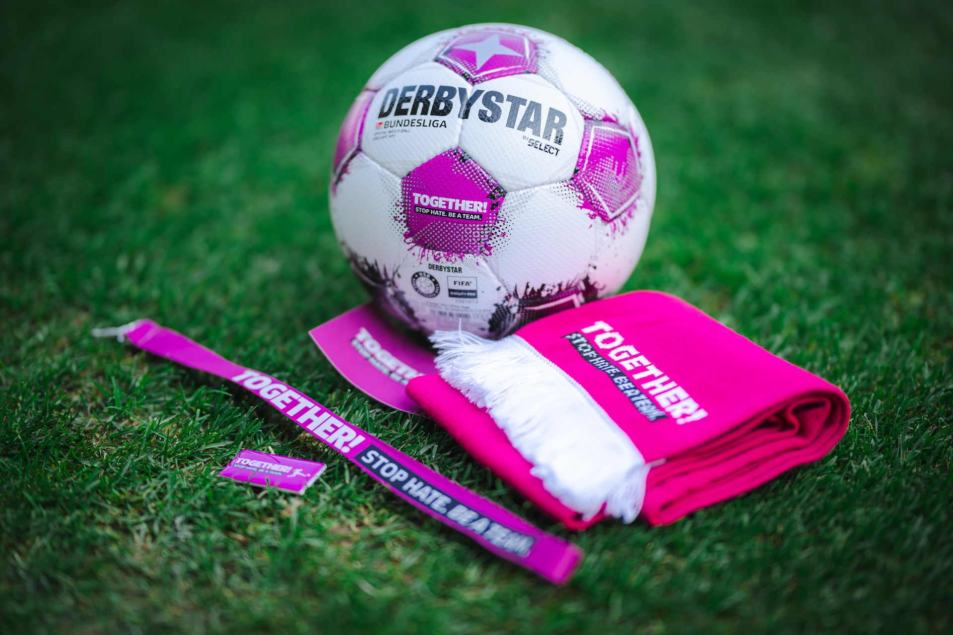 Am Spieltag kommen verschiedene Materialien zum Einsatz.